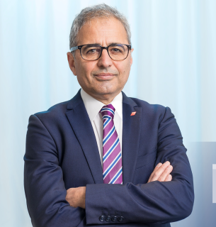 Dr. Mehrdad Payandeh, Bezirksvorsitzender des DGB Niedersachsen