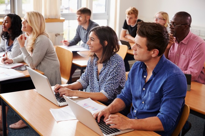 Neuer Förderaufruf im Programm „Unterstützung Regionaler Fachkräftebündnisse 2021-27 - Weiterbildungsprojekte“