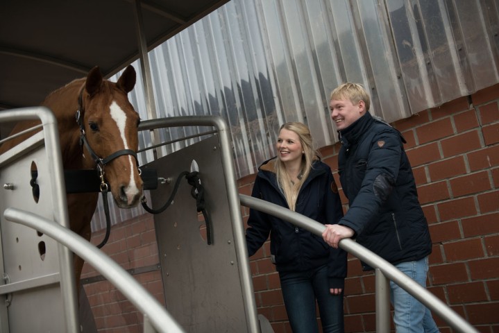 Elite Horsetrainer Pferdelaufband der Firma Sascotec und Geschäftsführer Oliver Sandmann