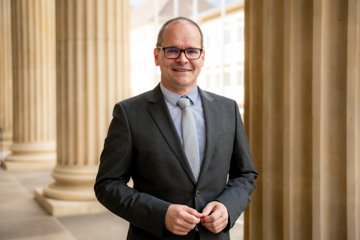 Minister Grant Hendrik Tonne