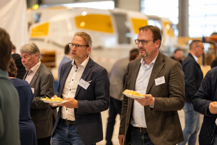 Besucher der Veranstaltung im Gespräch