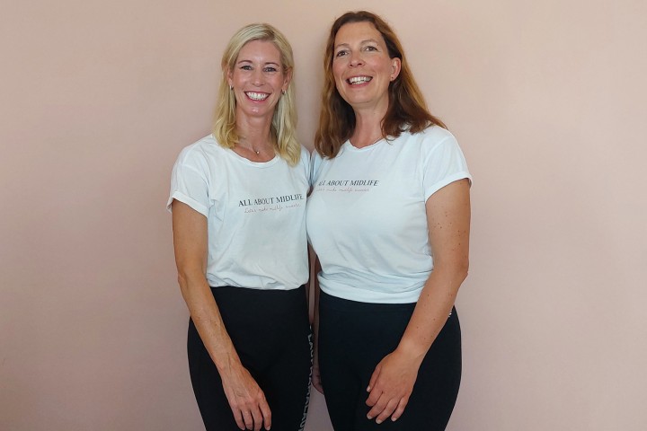 Die zwei Gründerinnen der ALL ABOUT MIDLIFE GmbH 